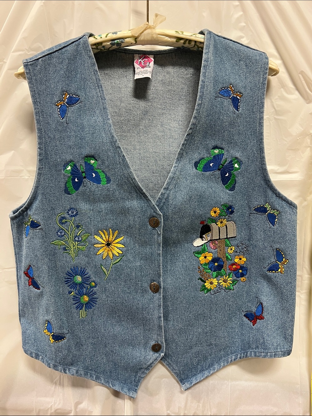KG Sports Wear Butterfly & Flower Embroidered Vest